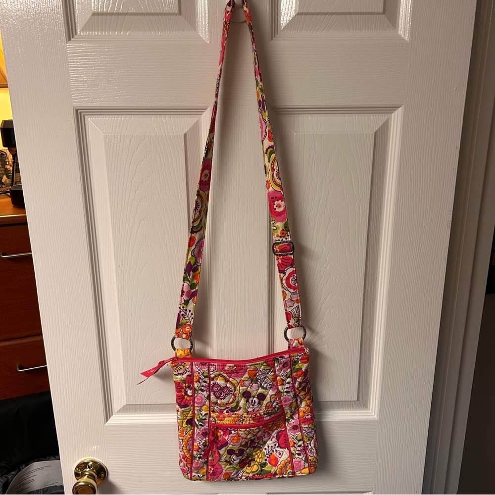 Vera Bradley/Disney floral quilted shoulder bag - Picture 3 of 8
